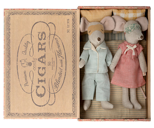 Mom and Dad Mice in Cigar Box